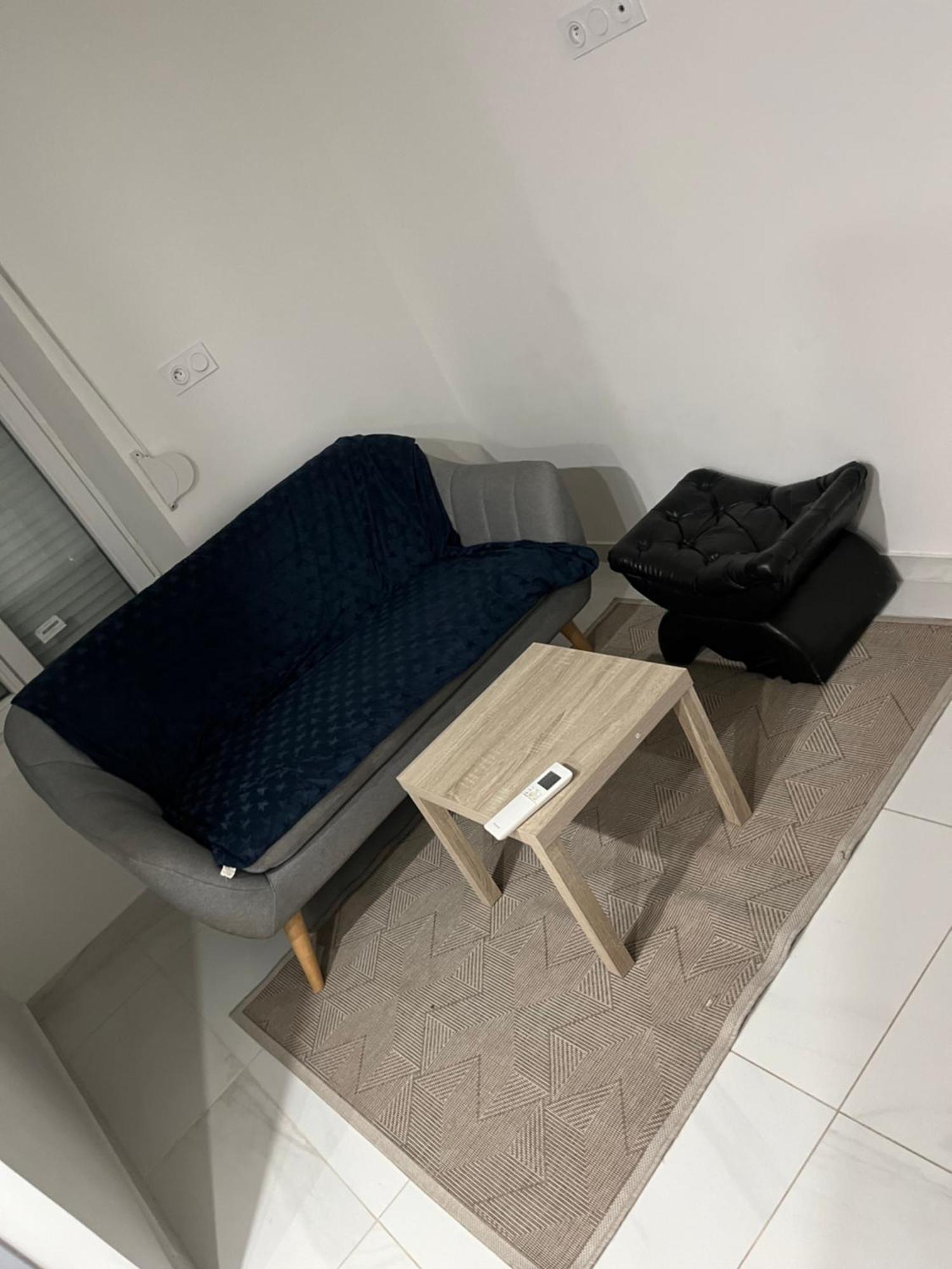 Appartement Calme Dans Villa Individuelle Баньоль-сюр-Сез Екстер'єр фото